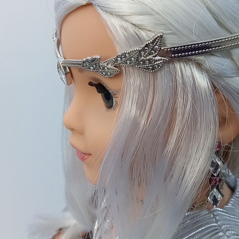 American Girl 2023 Shimmering Silver Holiday Collector Series Doll - Picture 3 of 16